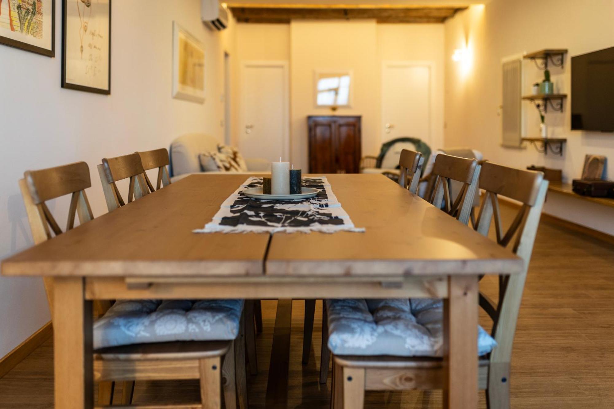 Palazzo Gessi Room And Breakfast Borghi Eksteriør bilde