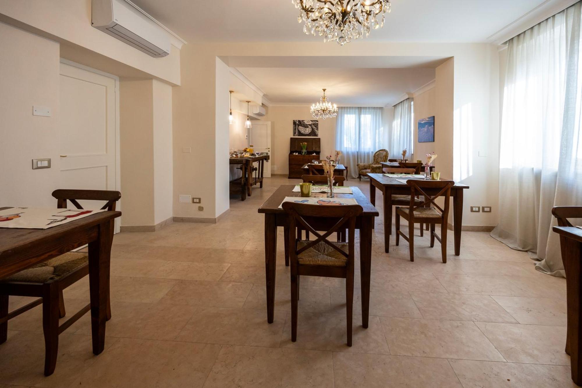 Palazzo Gessi Room And Breakfast Borghi Eksteriør bilde