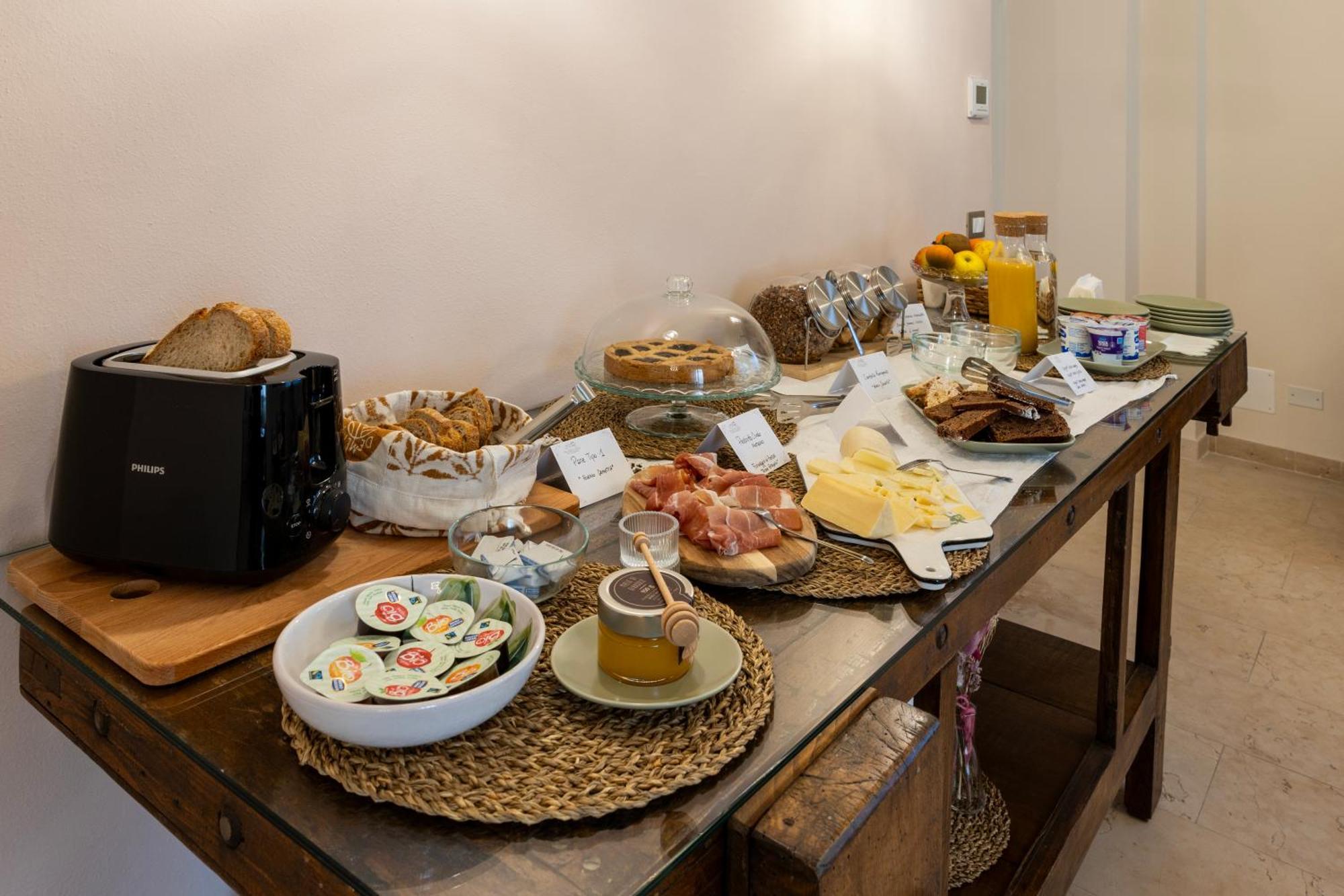 Palazzo Gessi Room And Breakfast Borghi Eksteriør bilde