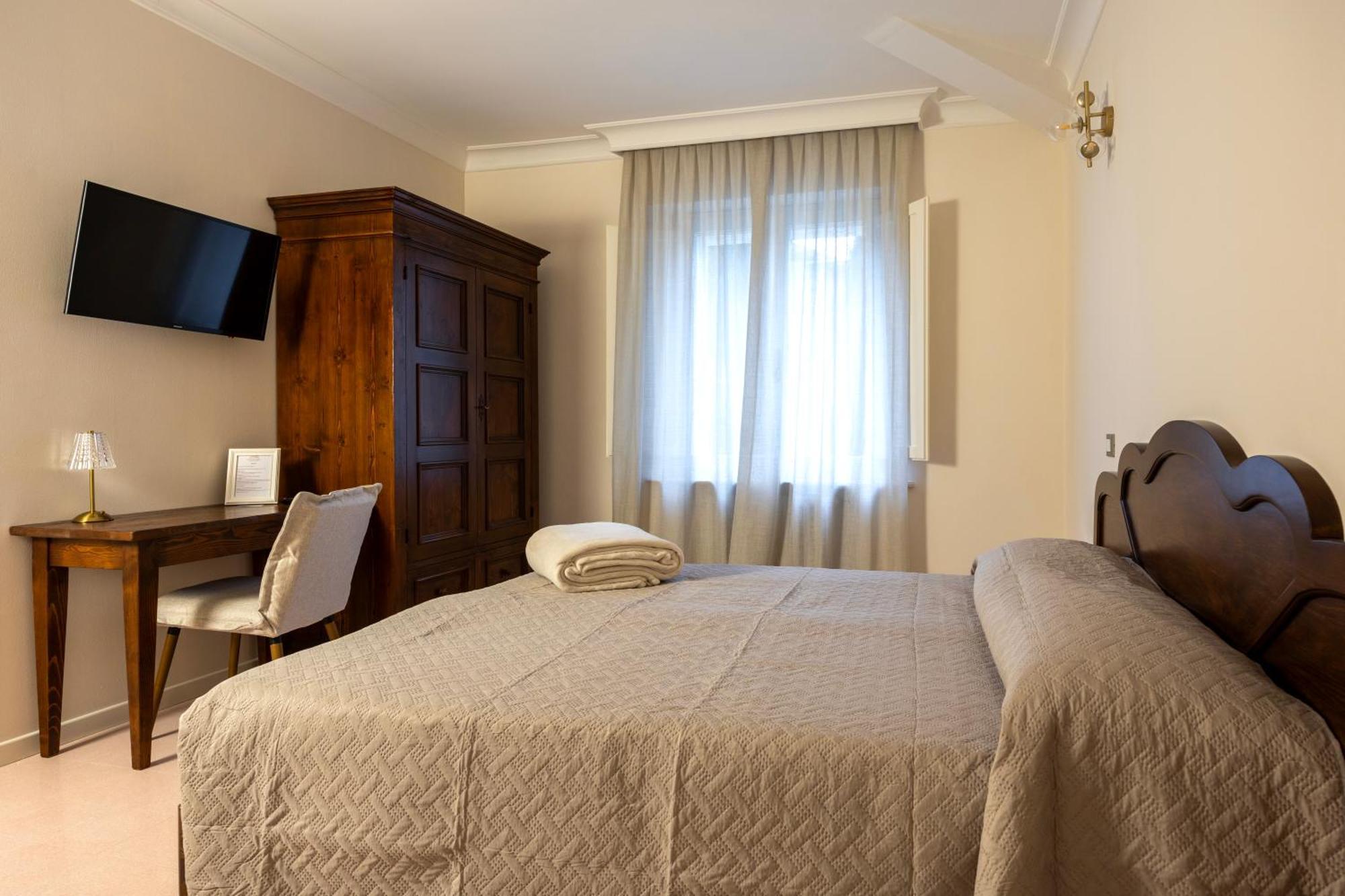 Palazzo Gessi Room And Breakfast Borghi Eksteriør bilde